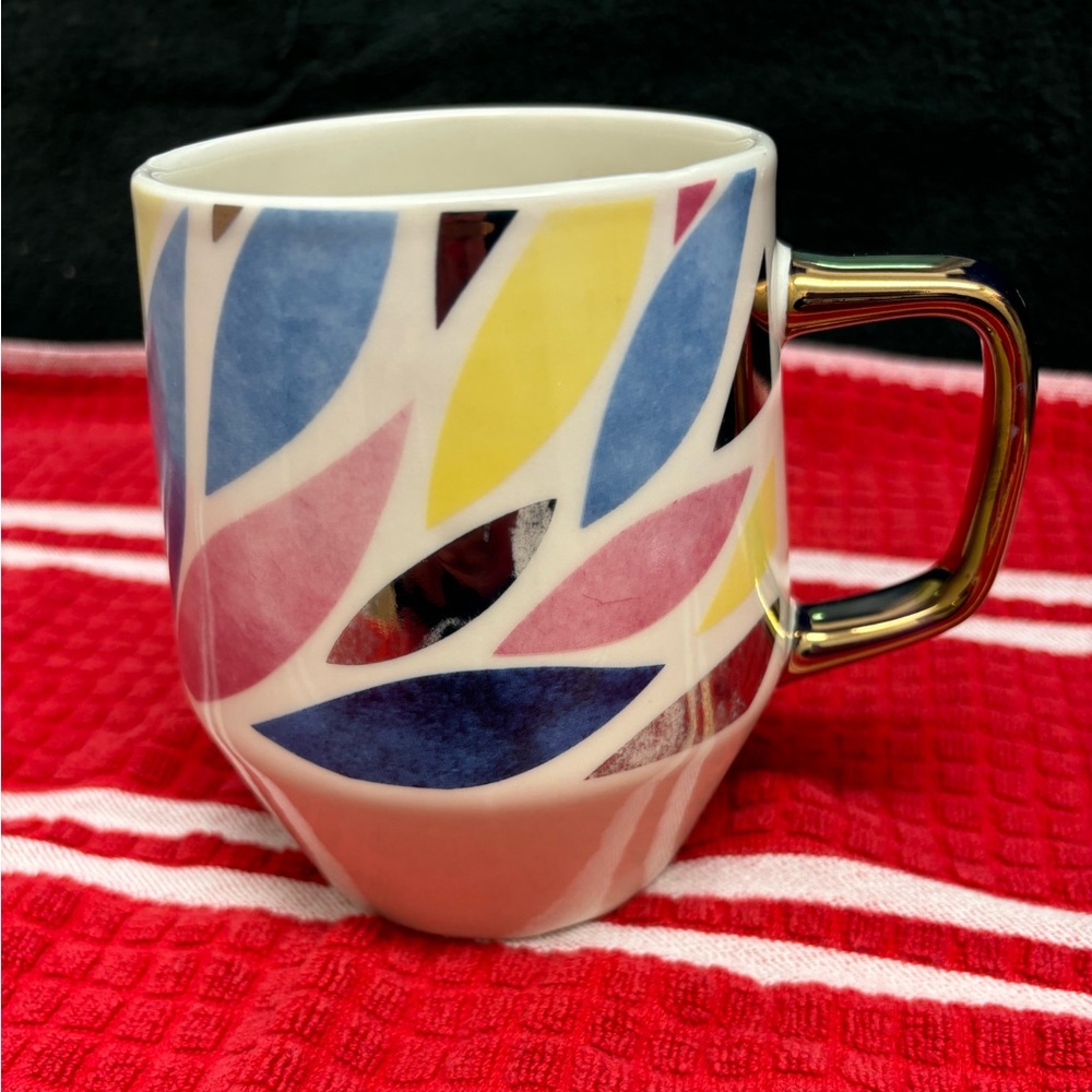 Larger 5” Coffee Mug from Edible Arrangements w/Beautiful Design